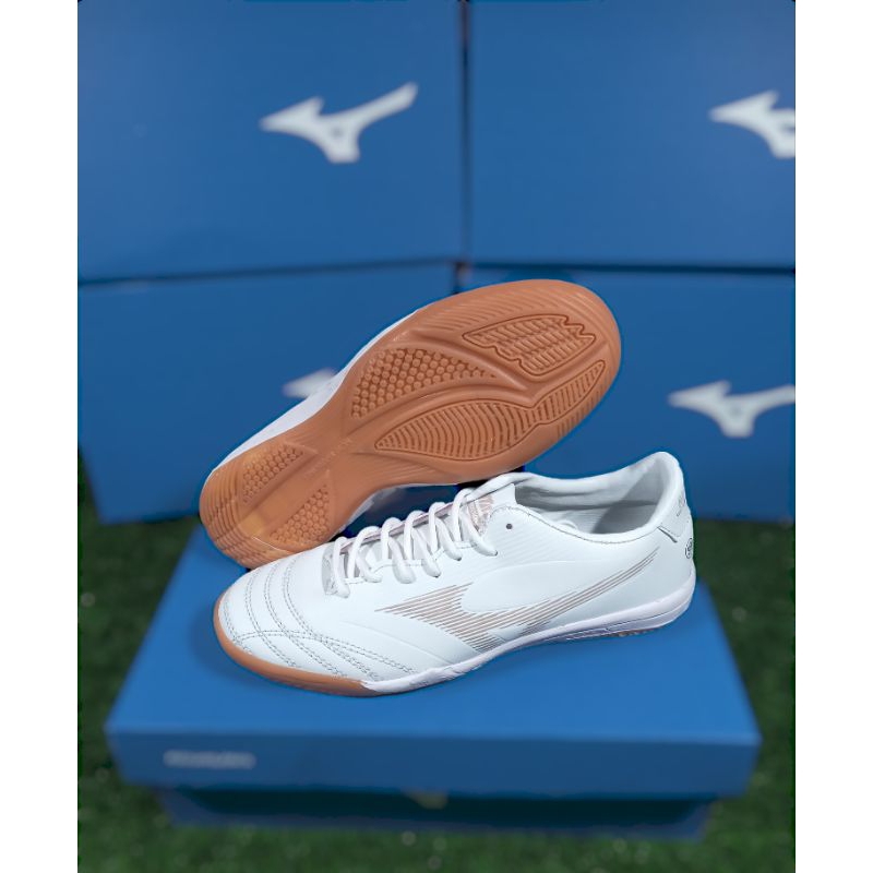 Sepatu futsal mizuno terbaru 2014 sales