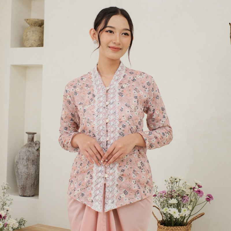 Jual Kebaya Kartini Modern Bahan Katun Bordir by Khalisa Batik ...