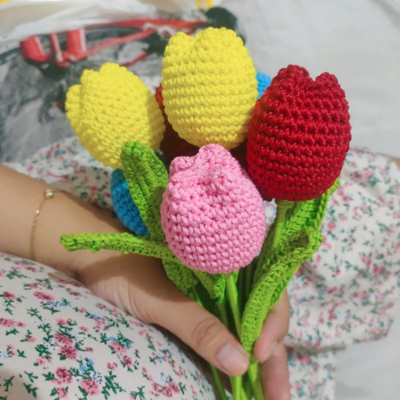 Jual (Pertangkai) Bunga tulip rajut - Ide gift untuk bestie atau ...