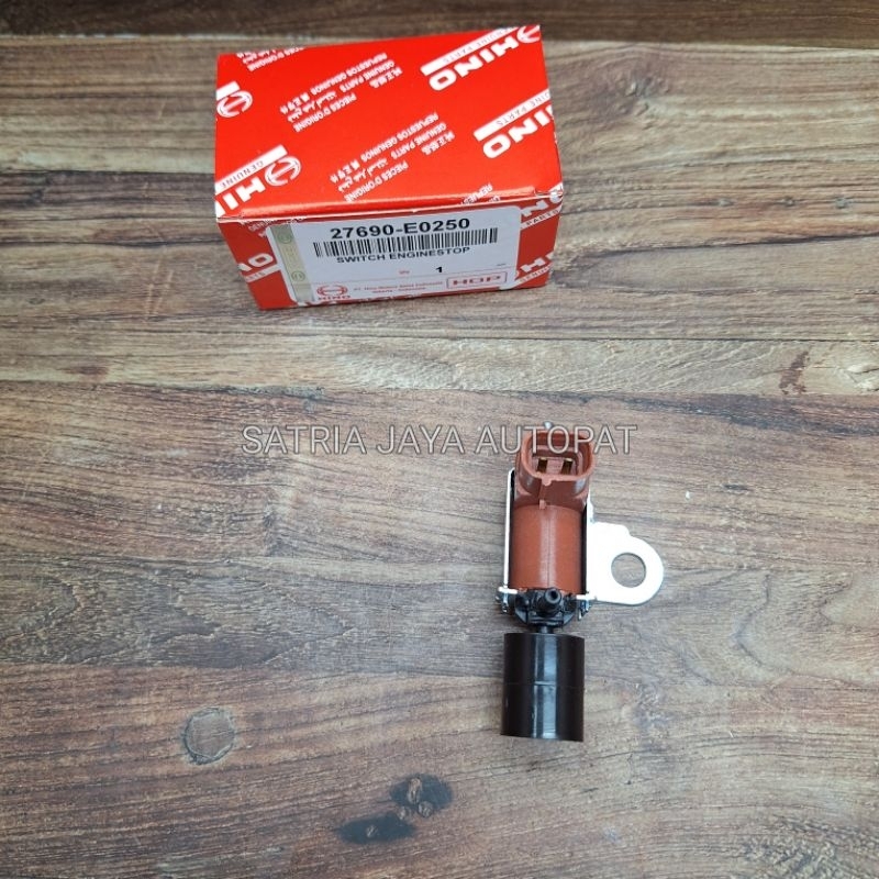 Jual SWITCH ENGINE STOP 12V SWITCH MATI MESIN DYNA 130HT-HINO DUTRO ...