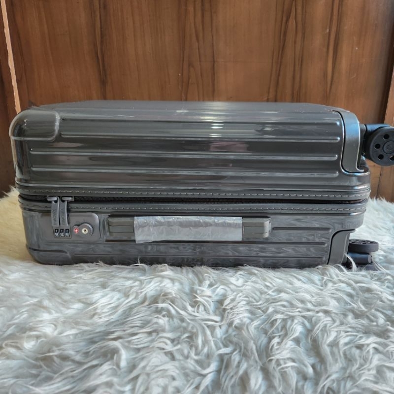Jual Koper Rimowa Polycarbonate 20 Inch Cabin | Shopee Indonesia