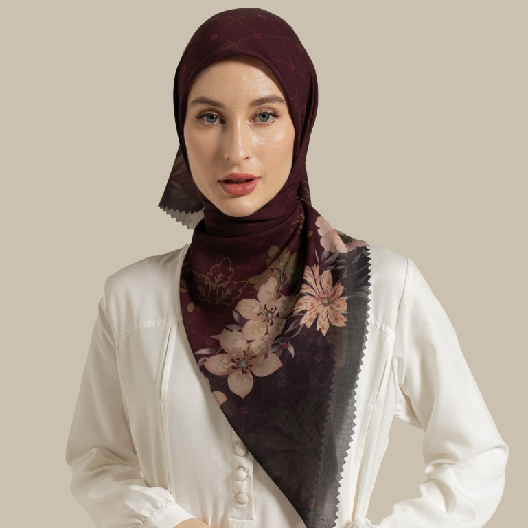 Wulang Narawangsa Hijab Segi Empat ⁠Soft Flower Maroon Kerudung Segi Empat Hijab Motif Segi Empat Hijab Voal Premium