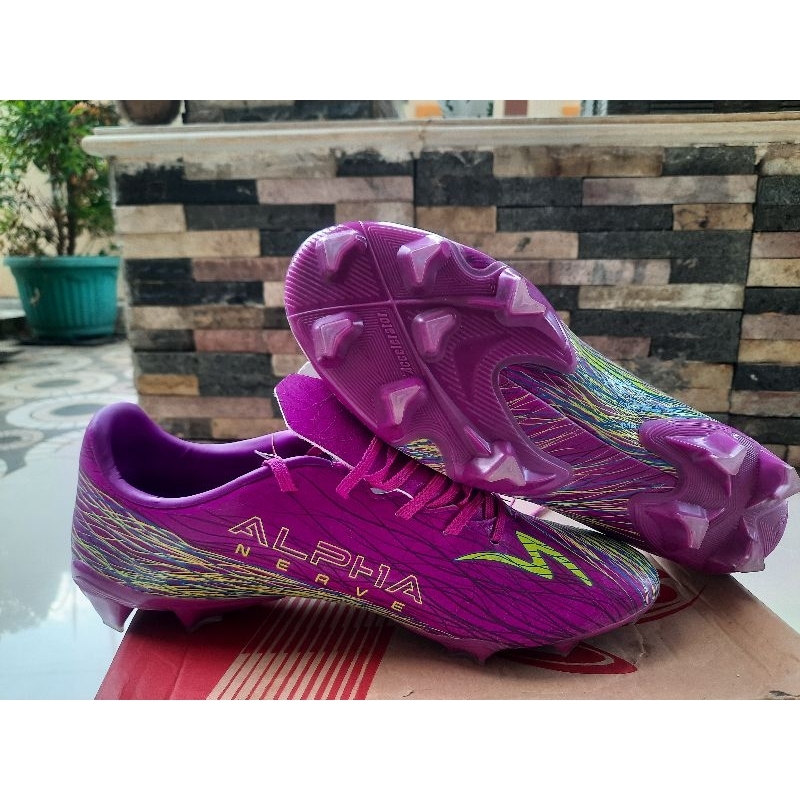 Jual Sepatu bola specs accelarator alpha nerve pro size 43. . baru 1x ...