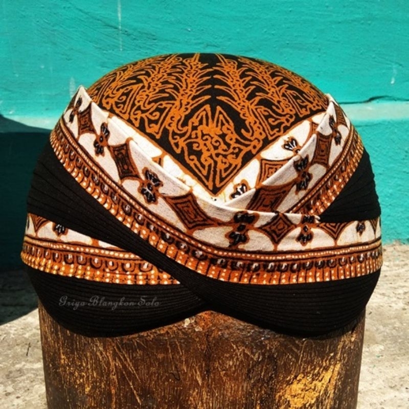 Jual Blangkon Solo Perbawan Alusan Motif Batik Tulis Modang | Shopee ...