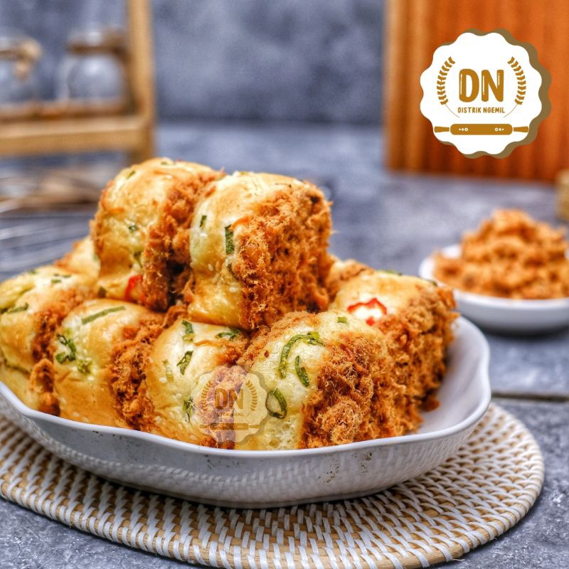Jual Roti Abon Gulung Original Distrik Ngemil Asli Bandung Isi 10pcs ...