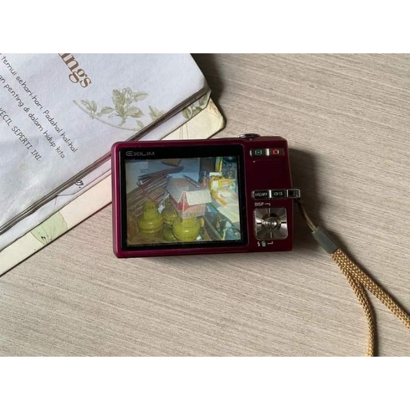 カシオ　デジカメ 718XuoNKNiL._UF350,350_QL50_.jpg