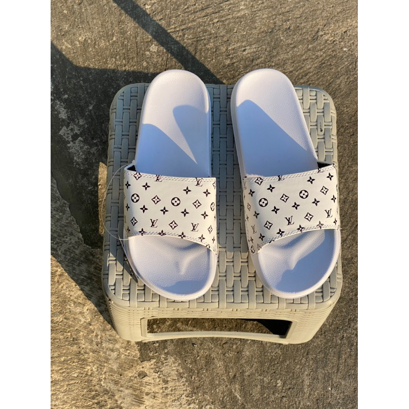 Jual sandal lv kendari Harga Terbaik & Termurah Oktober 2023