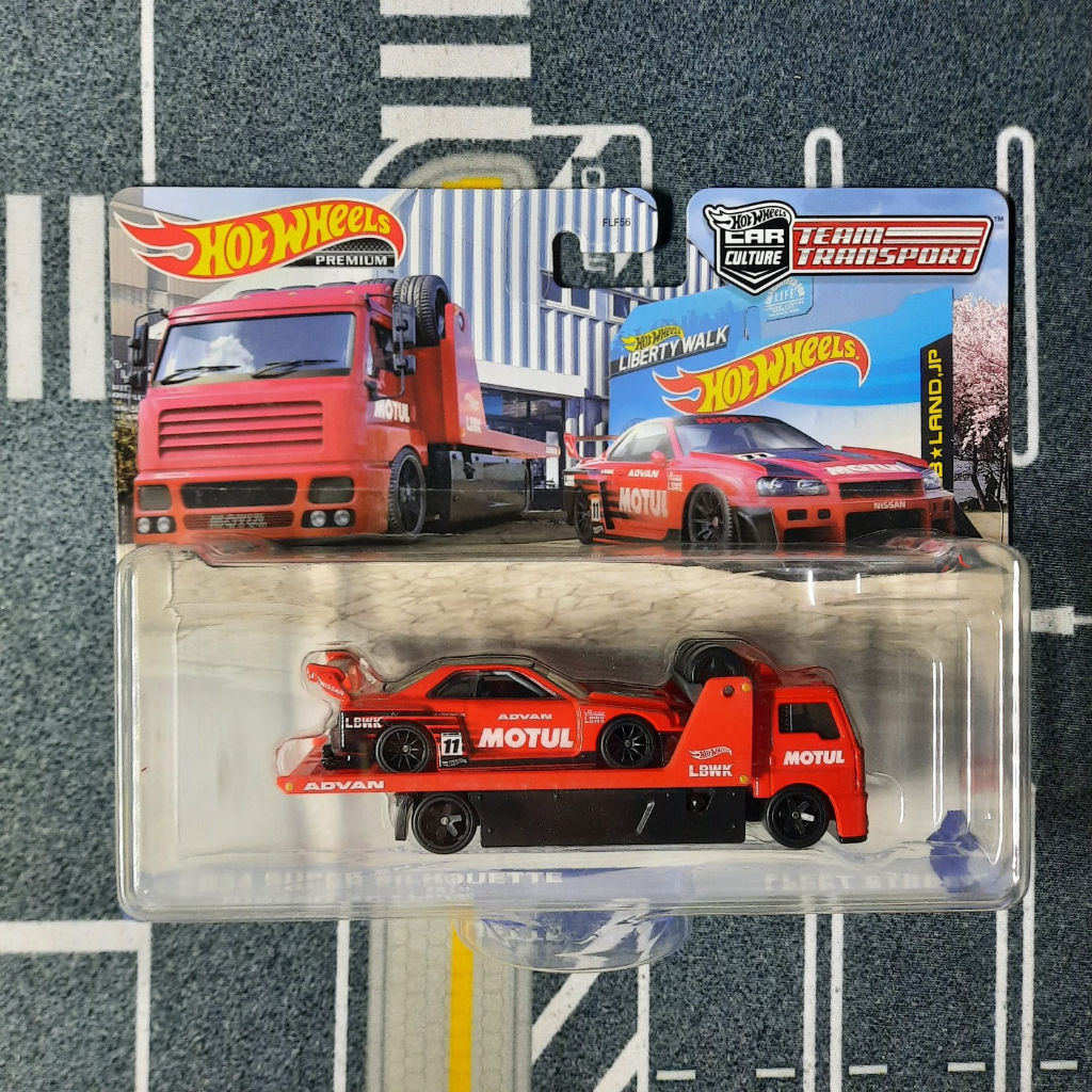 Hot Wheels Team Transport Nissan Skyline #44 - LB-ER34 Super Silhouette & Fleet Street 1:64 Scale Diecast Car