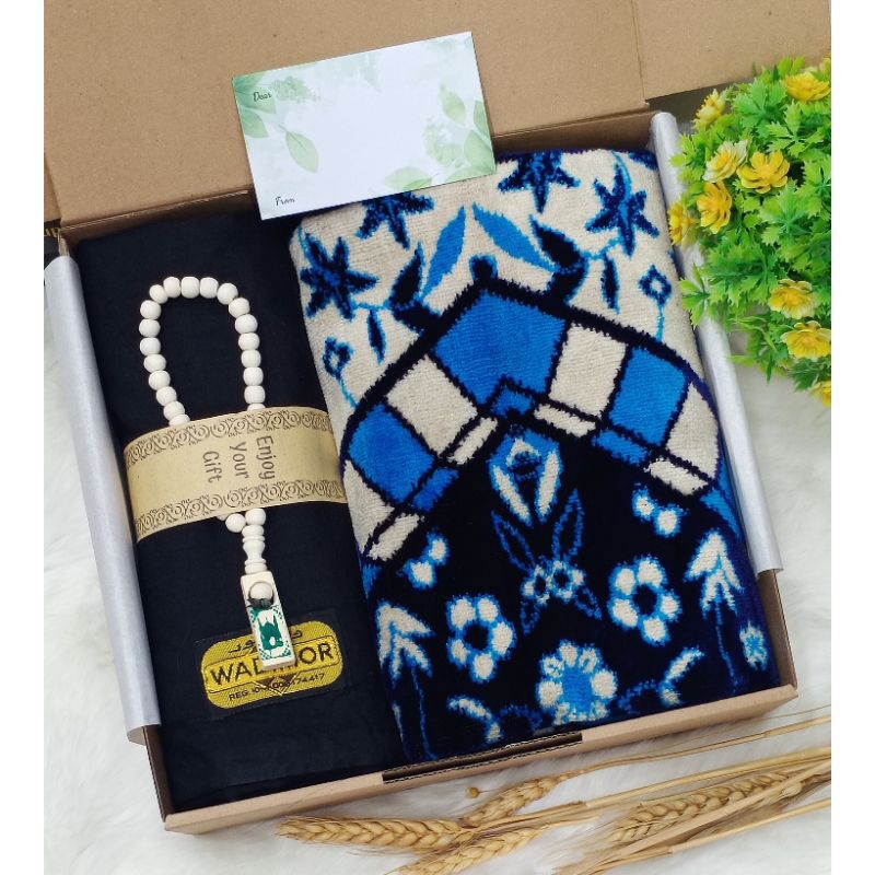 Hamper Hadiah untuk Laki-laki Satu set Sejadah Midi Creamy Sarung Hitam Polos Free Tasbih
