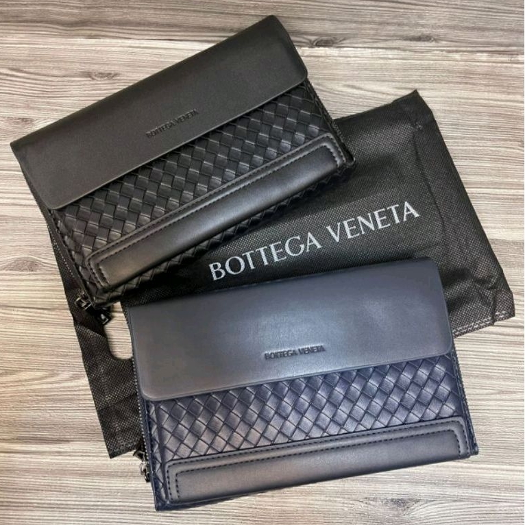 Clutch bottega veneta original best sale