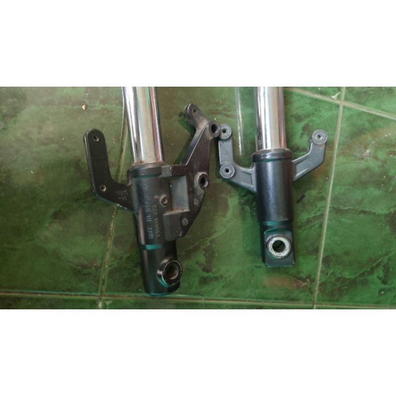 Jual shock r15 v3 original gold repaint | Shopee Indonesia