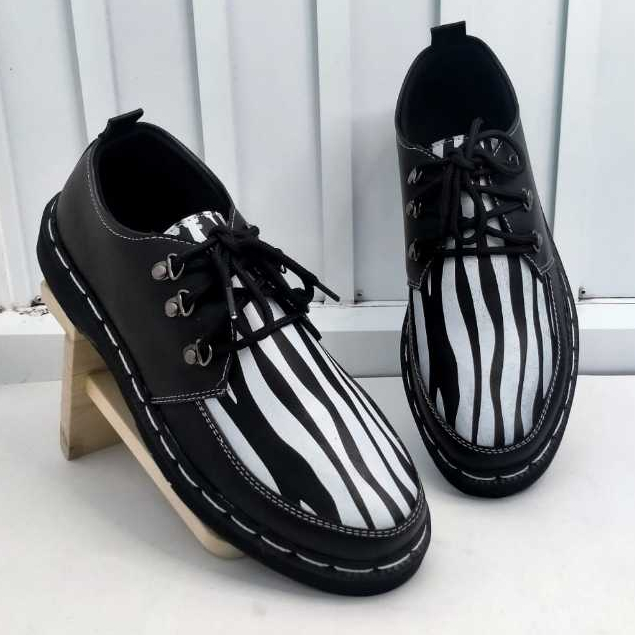 Jual Sepatu Pantofel Oxford Hitam Pria Docmart Bones Formal Kulit Pu