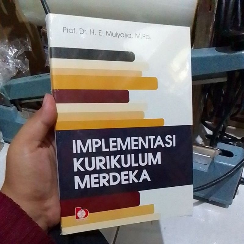 Jual buku implementasi kurikulum merdeka edisi revisi | Shopee Indonesia