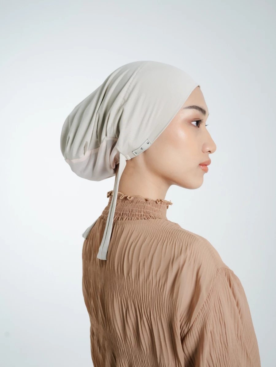 Mesh Tie Back Undercap