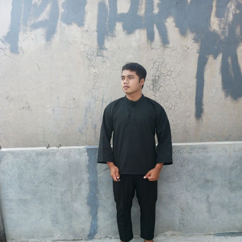 Jual BAJU SILAT HITAM KANCING PEREKAT POLOSAN BAJU SILAT SAKRAL STELAN