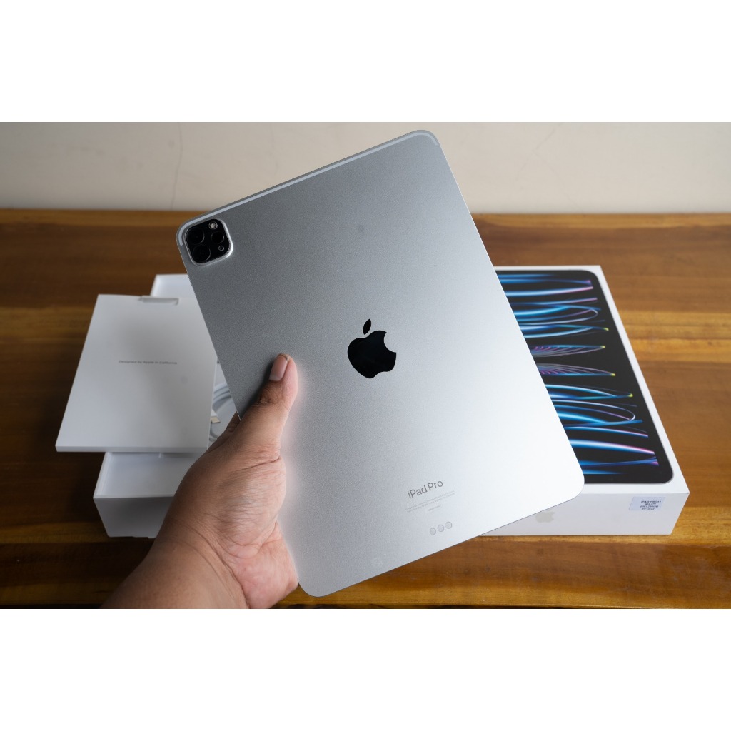 Jual Apple Ipad pro 11 inch 5th gen 256GB Wifi Only Bundle (Keyboard ...