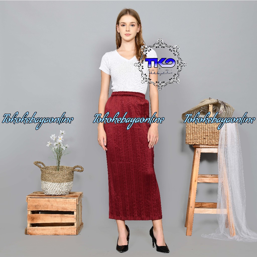 Jual Rok Plisket Polos Panjang Untuk Kebaya Bahan Satin Valvet Maroon Shopee Indonesia 9872