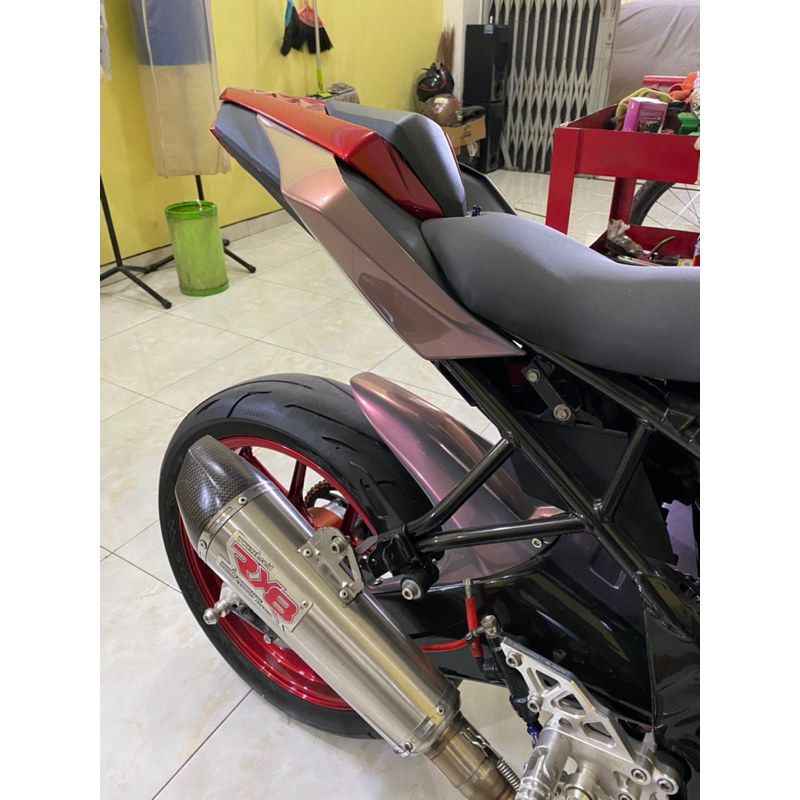 Jual HUGGER / SPAKBOR ARM R125 UNTUK ARM R15 V2 dan ARM RD RACING MODEL ...