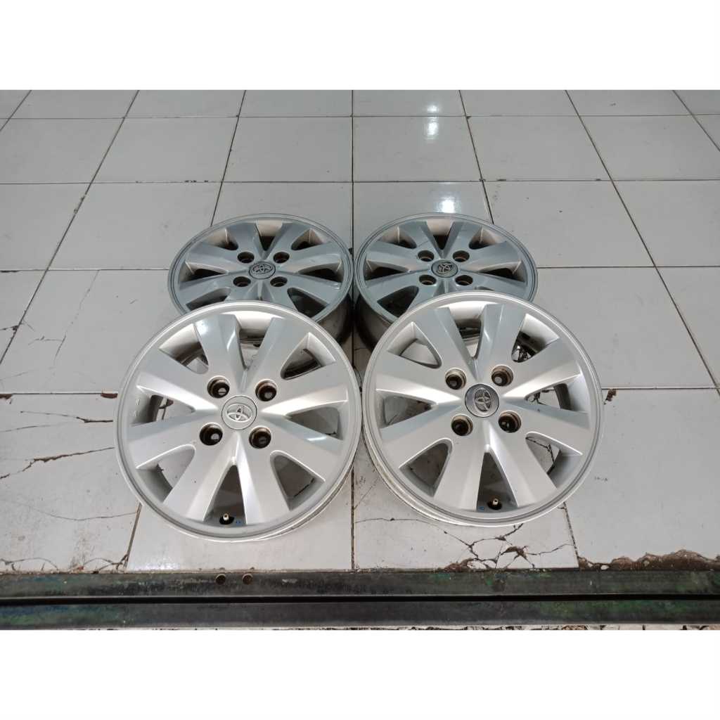Jual Velg ORI avanza Veloz R15 LUBANG 4X114 silver | Shopee Indonesia