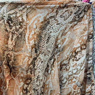 Yalangoch uysiz odamlarning fotosuratlari