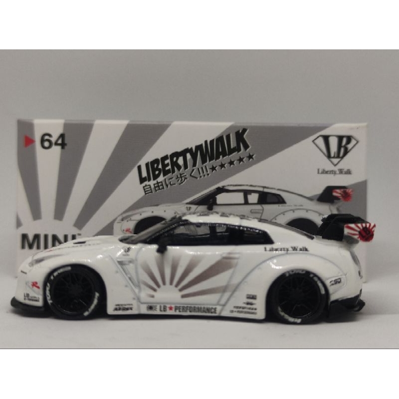 Jual Mini GT 64 Nissan GT-R R35 LBWK White | Shopee Indonesia