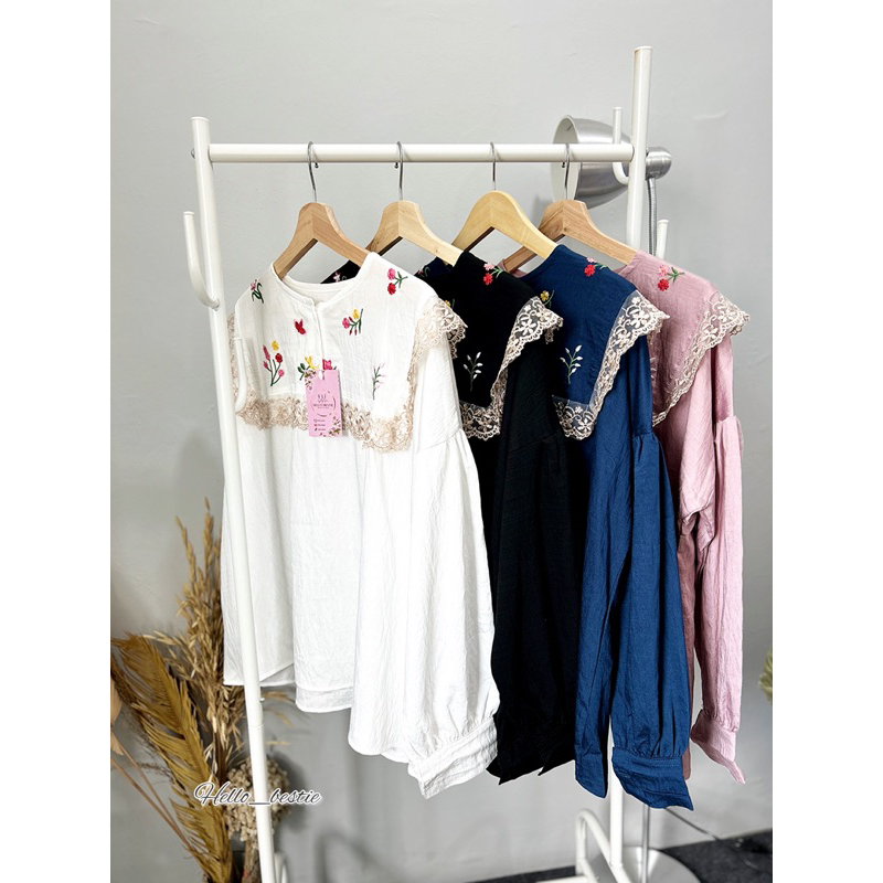 BESTIE WHITE BLOUSE