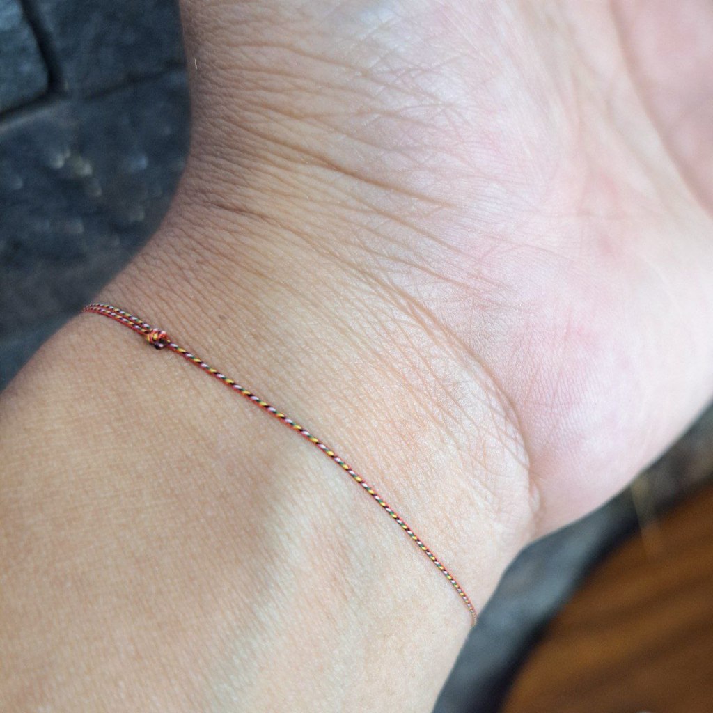Jual Gelang Pancawarna superthin lucky string | Shopee Indonesia