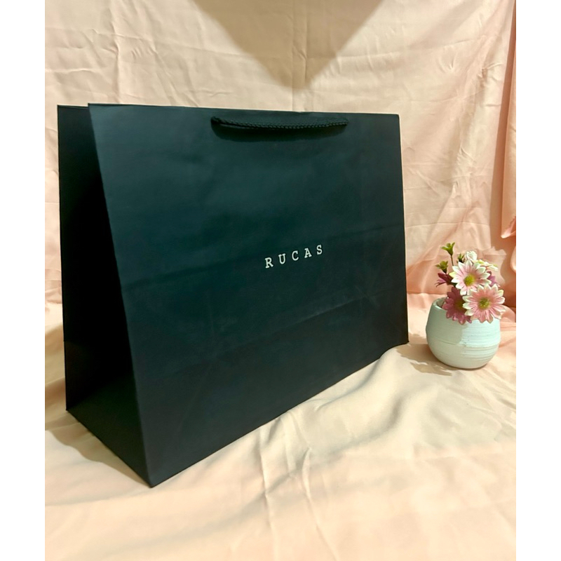 Jual Paper Bag Rucas Paper Bag Pembungkus Kado | Shopee Indonesia