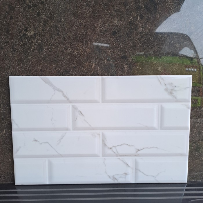Jual KERAMIK DINDING KAMAR MANDI MOTIF CARRARA / KERAMIK DINDING MULIA