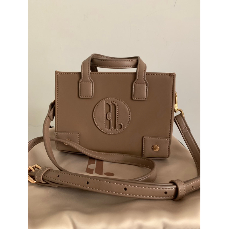 Jual HEYLOCAL.ID Tokyo Mini Totebag Choco | Shopee Indonesia