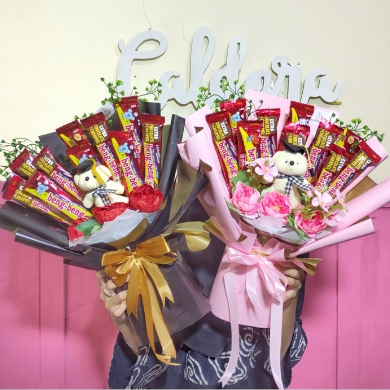 Jual Buket bunga coklat bengbeng wisuda | Shopee Indonesia