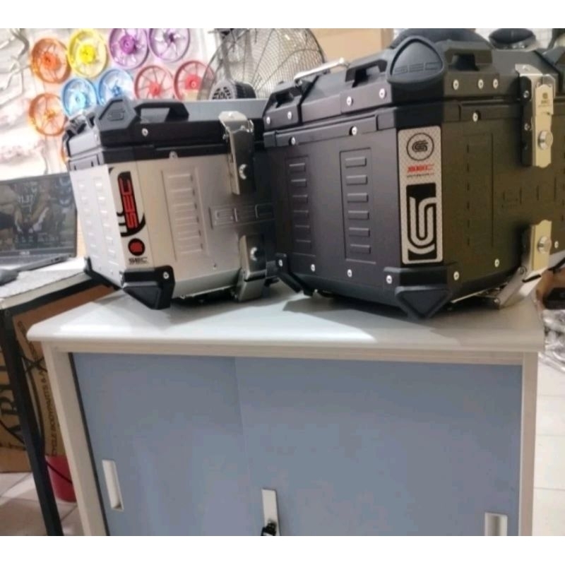 Jual Box Belakang Motor SEC STRIKE Top Box Universal Best Quality ...