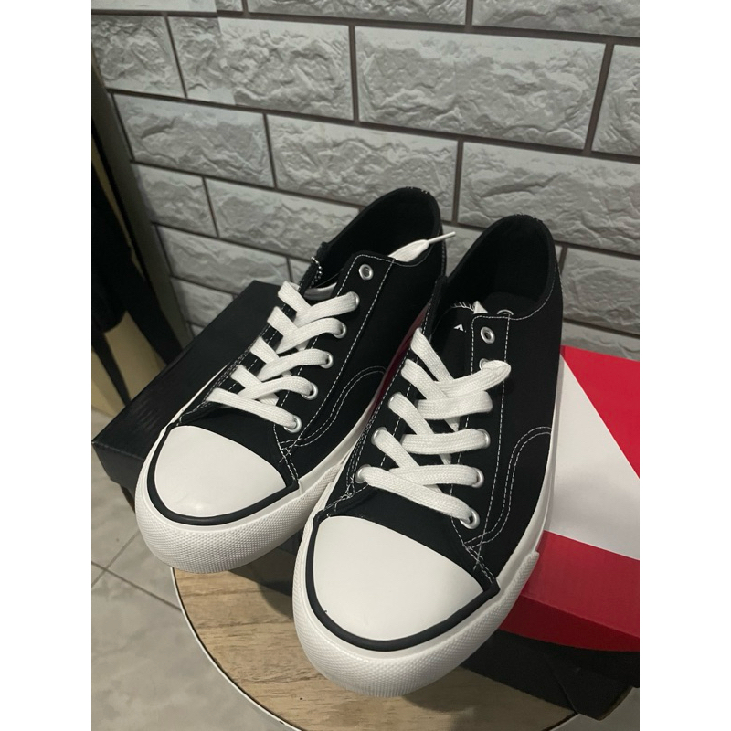 Airwalk model converse store