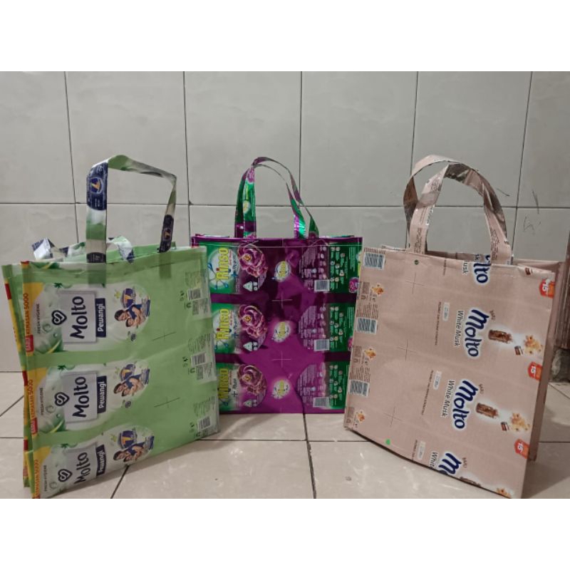 Tas Daur Ulang Dari Limbah Plastik Serbaguna