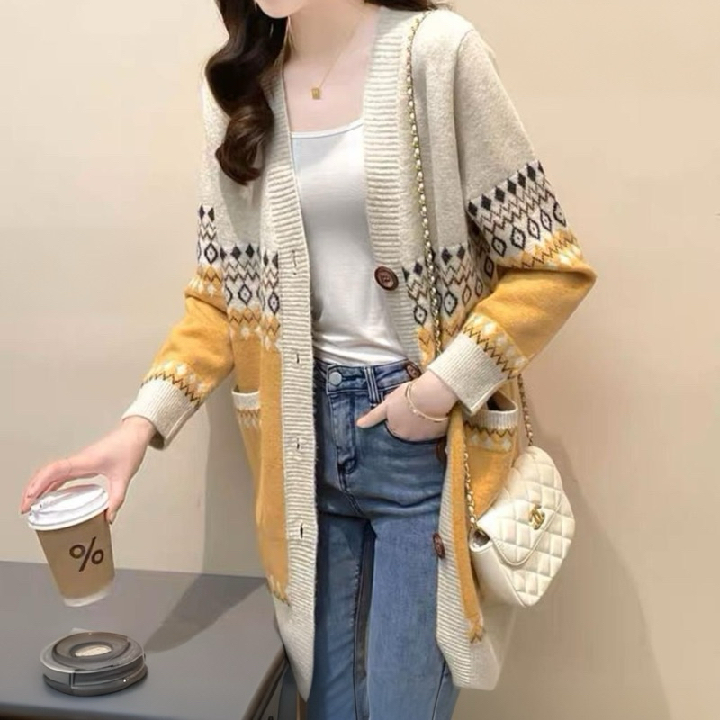 Jual Cardigan wanita rajut jumbo style Kardigan rajut premium. Daisuki ...