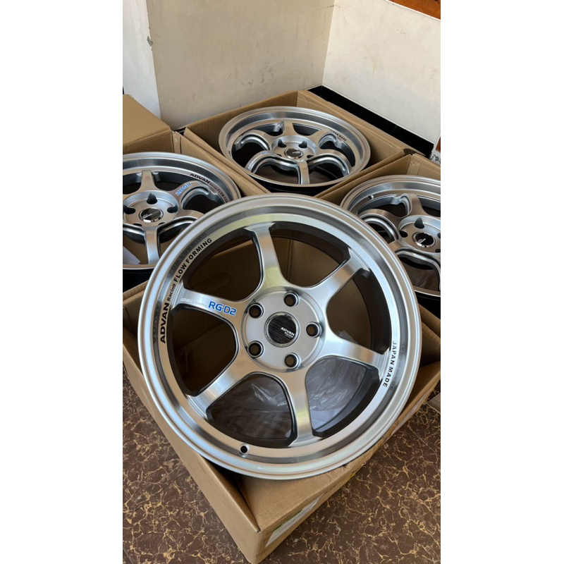 Jual ADVAN RGD2 R17 PCD 5X114.3 hyper silver | Shopee Indonesia