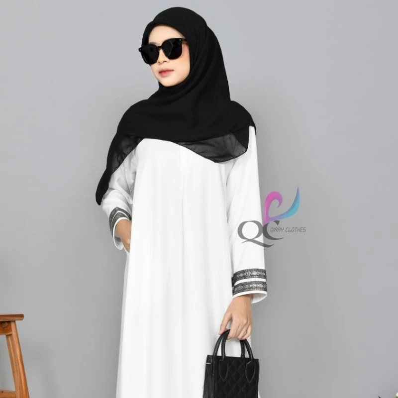 Abaya Madinna bordir India tampilan depan