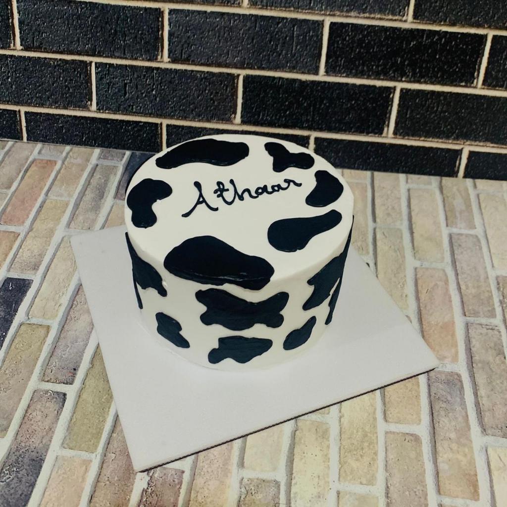 Jual Kue Ulang Tahun/Birthday Cake/Kue Ultah Tema Corak Sapi/Kue ...