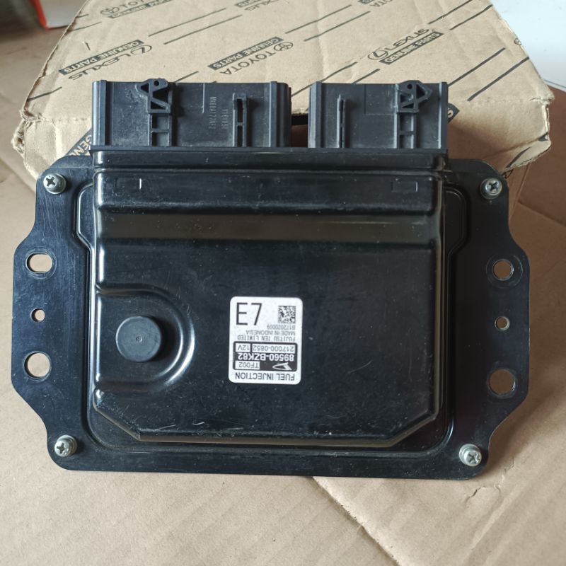 Jual ECU COMPUTER KOMPUTER ENGINE TOYOTA ALL NEW AVANZA ORIGINAL 89560 ...