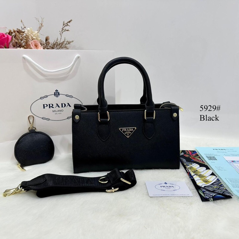 Jual NEW PRADA TOTE Code : 5929 (free paper bag & bubble wrap) | Shopee ...