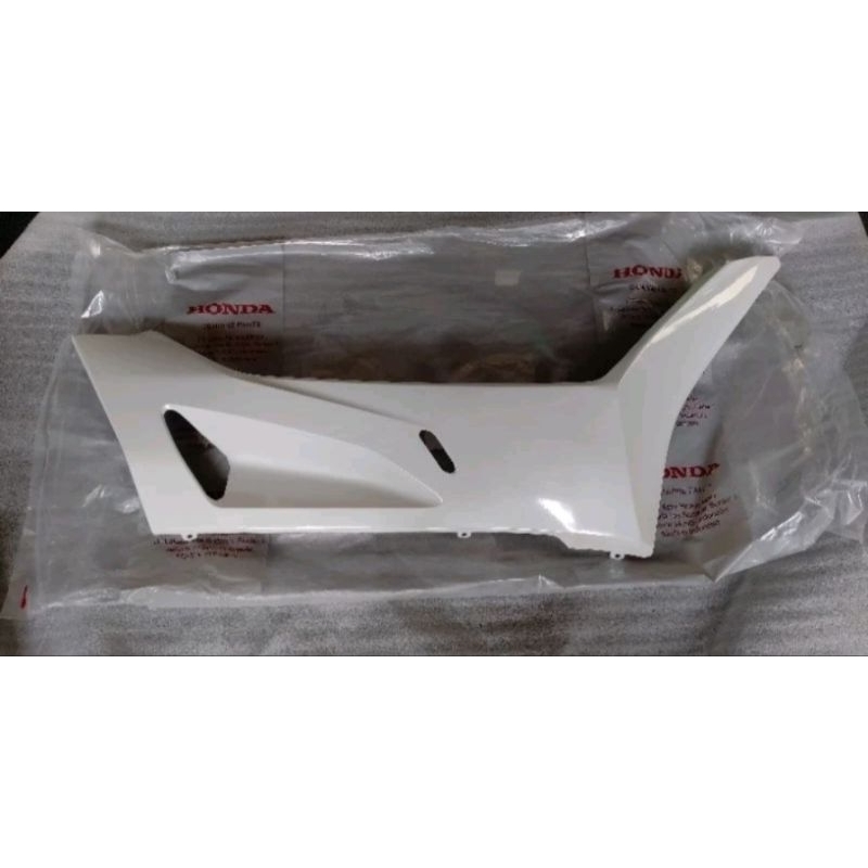 Jual cover R FLOOR SIDE COVER BAWAH KANAN PCX 160 K1Z PUTIH MUTIARA ...