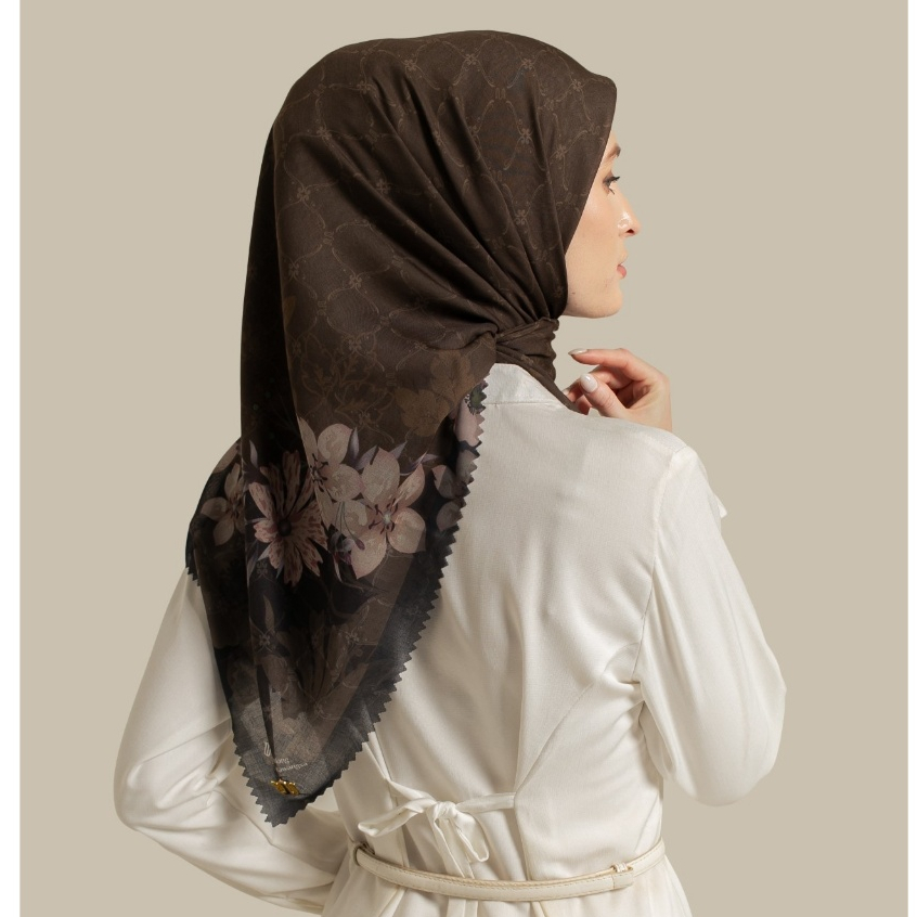 Wulang Narawangsa Hijab Segi Empat ⁠Soft Flower Choco Biscuit Kerudung Segi Empat Hijab Motif Segi Empat Hijab Voal Premium