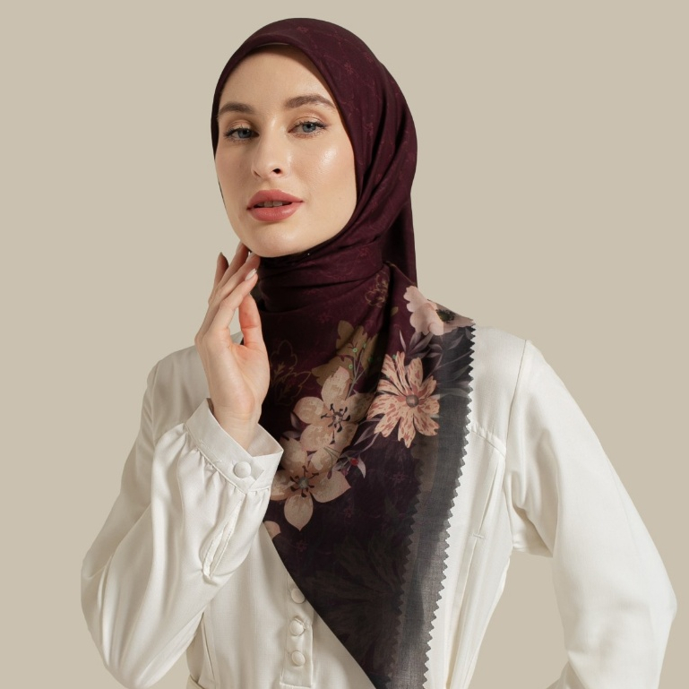 Wulang Narawangsa Hijab Segi Empat ⁠Soft Flower Maroon Kerudung Segi Empat Hijab Motif Segi Empat Hijab Voal Premium