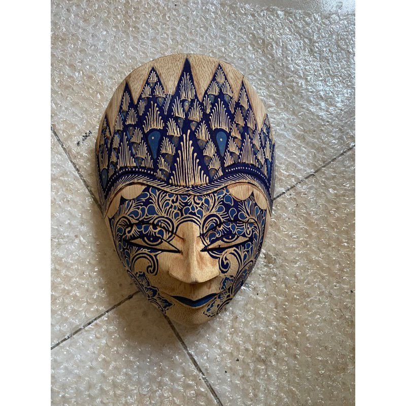 Jual Topeng Panji Batik Kayu size L Khas/Oleh-oleh Jogja Indonesia ...