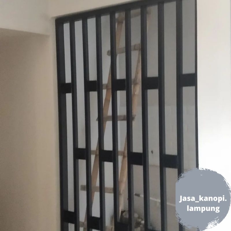 Jual Balkon Expandet Kombinasi Kayu/Pagar Minimalis/Pagar Besi Hollow/Pagar Kekinian/Kanopi