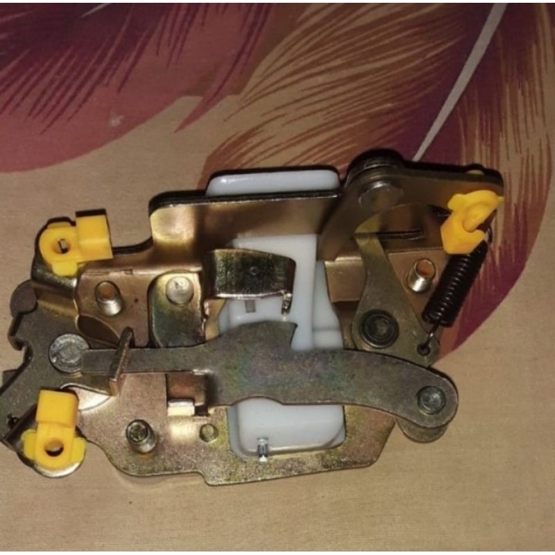 Jual door lock doorlock mekanis kunci pintu kanan / kiri suzuki Jimny