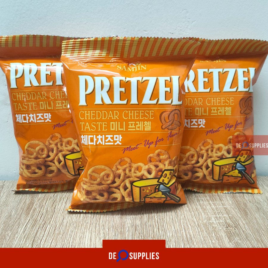 Jual Pretzel Cheddar Cheese Samjin 85gr - Snack Korea Pretsel Keju ...