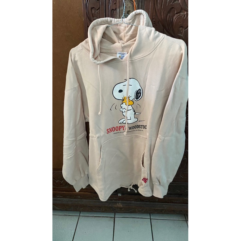 Jual Hoodie Peanuts snoopy (Thrift like new) Shopee Indonesia