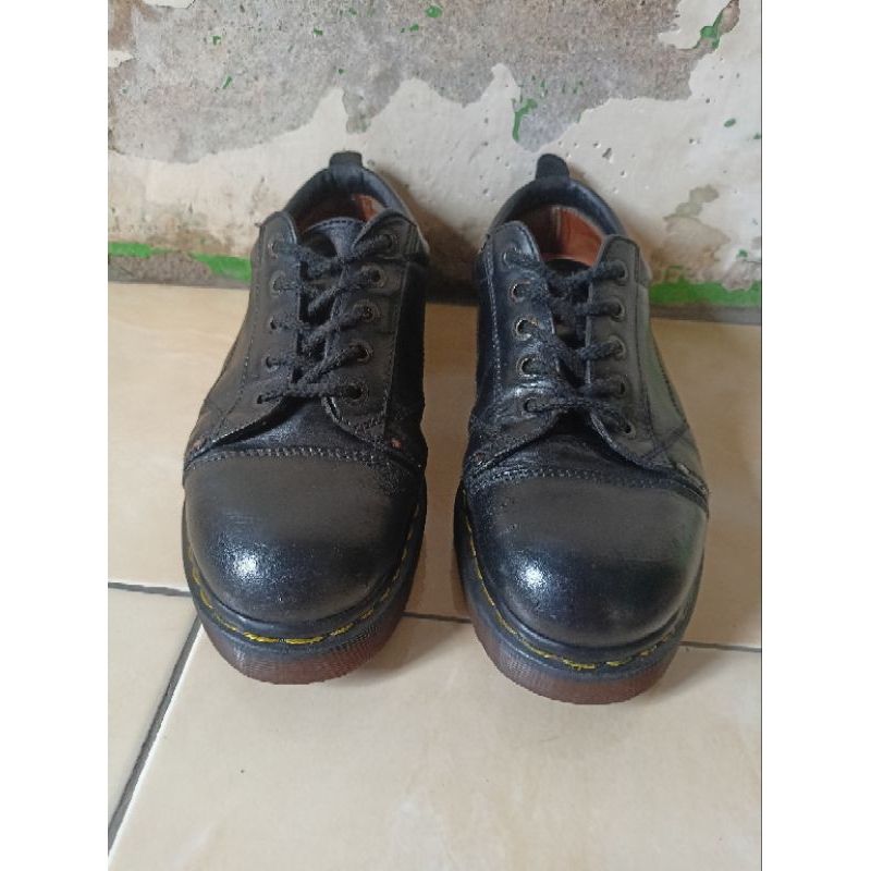 Jual Dr. Martens | Shopee Indonesia