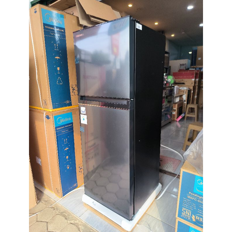 Jual kulkas Toshiba 2 pintu non salju/kulkas Toshiba Grb28isp | Shopee